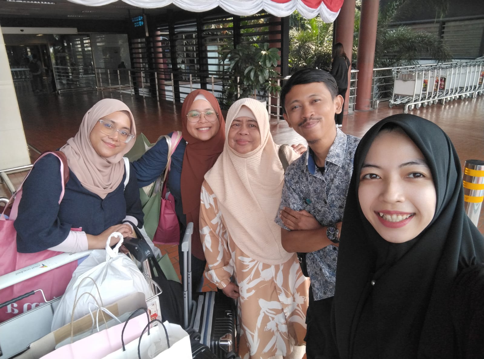 Driver dan Wisatawan Syaka